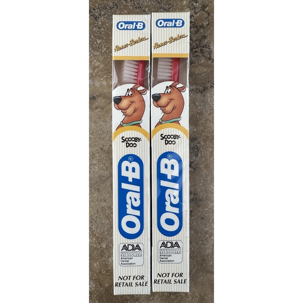 2 Lots Of  Vintage Oral-B Toothbrush for Kids Hanna Barbera Scooby-Doo 1990